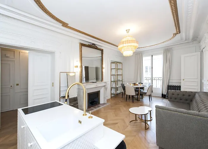 Champs Elysées - Lincoln Appartements